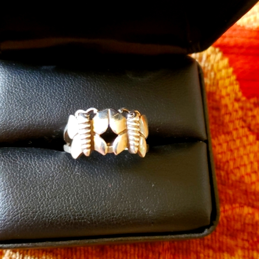 ring - Picture 1 of 3